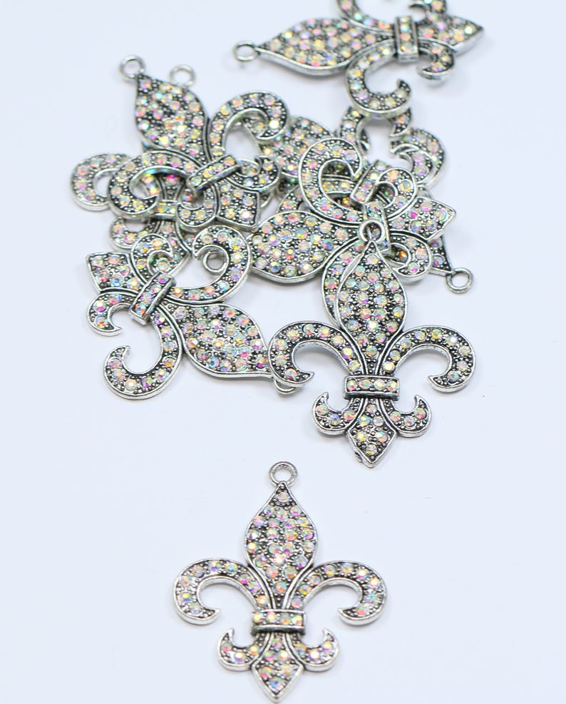 37x46mm 2 pcs per package Lovely Bead Rhinestone Fleur de Lis Pendant in Antique Silver Lead Free Pewter