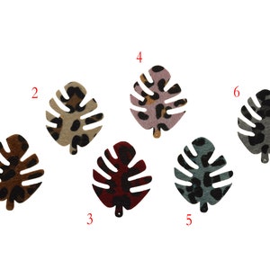 55x42mm Faux Leather Leaf Pendant