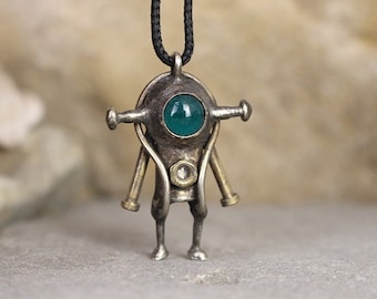 Moonwalker pendant Alien accessories for scientist fan Modern art jewelry Bioshock Biomechanical Cyberpunk Dieselpunk Sci-Fi NASA raypunk