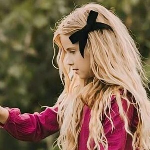 Long tail velvet ribbon bow, Black velvet hair bow, Velvet hair tie, Ponytail hair bow, Adult bow, Ladies hair bows