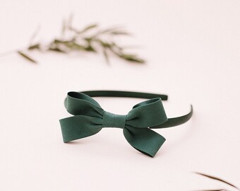 Green headband, Minimalist bow, Toddler headband, Bows for girls, Hair accessories, Hair bow, Toddler bow, Birthday gift for girl