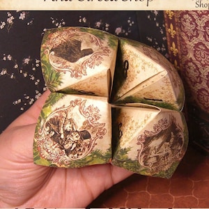 DIY A Christmas Carol, Dickens inspired Origami cootie catcher, easy craft for christmas parties, printable favors, gif for book lovers.