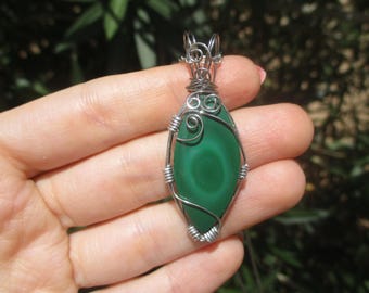 collana in pietra malachite