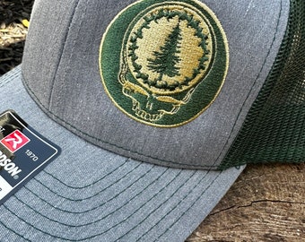 Tree guy Arborist Skull face Grateful Dead Trucker hat
