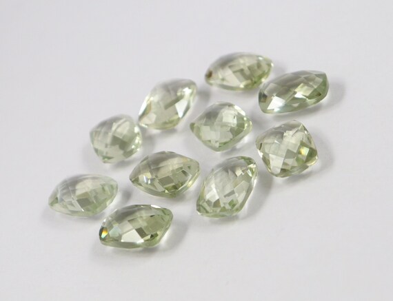グリーンアメジストペア：14 x 10 mm クッションブリオレットカット