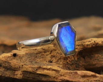 Handgefertigter Labradorit Coffin Ring: 925 Sterling Silber Schmuck