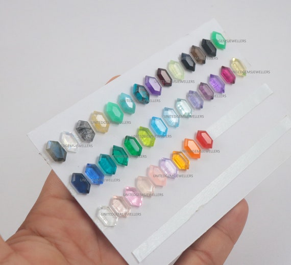 六角形の宝石ペア：ミックス半貴石タブレットカット（11 x 6 mm