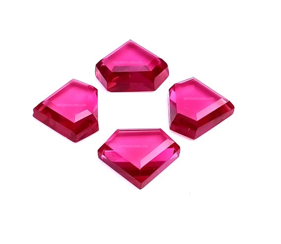 ピンクトルマリン ダイヤモンドカット ピンクトルマリンクォーツ宝石：13 x 11 mm ダイヤモンドカイトカット