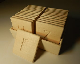 Große Alphabet-Pauskarten. Gedrucktes Pauszeichen-Alphabet. Holzkarte. Großbuchstaben- und Großbuchstaben-Pausbrett. Montessori-Material