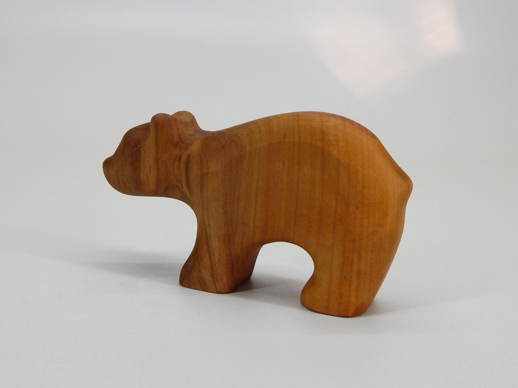 木製クマのおもちゃウォルドルフ動物木製彫刻置物おもちゃギフト環境に