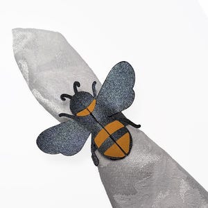Bee Napkin Ring for Silhouette, Cricut and other die cutters that take svg files