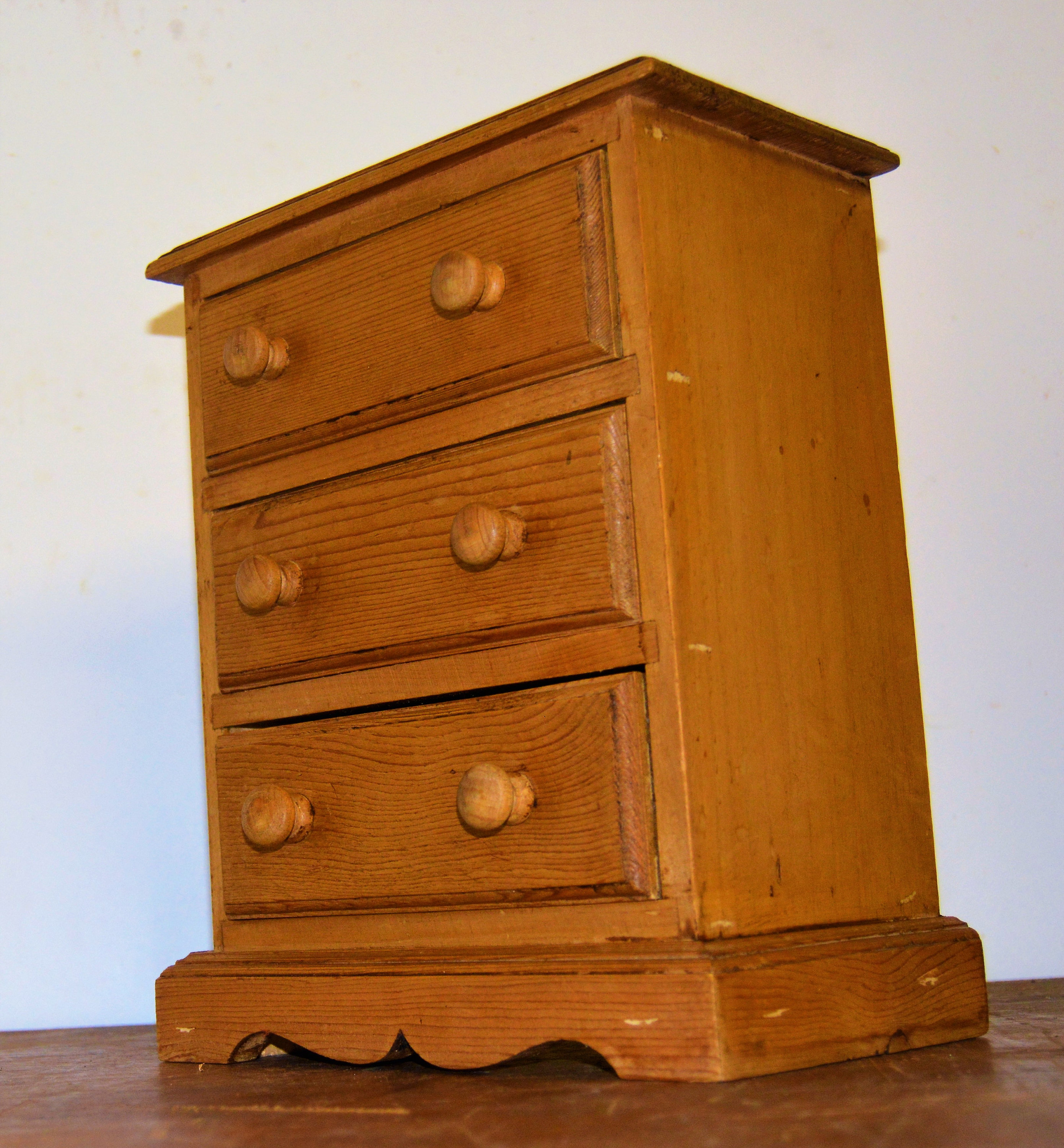 Dobson 3 drawer dresser deals