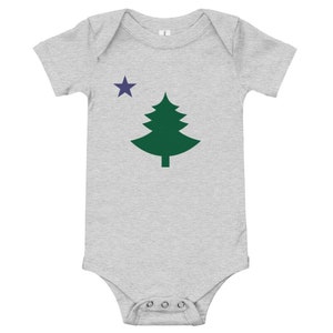 Oude originele vlag van Maine uit 1901 met dennenboom en ster babyromper - Babykleding Maine, Maine Gifts