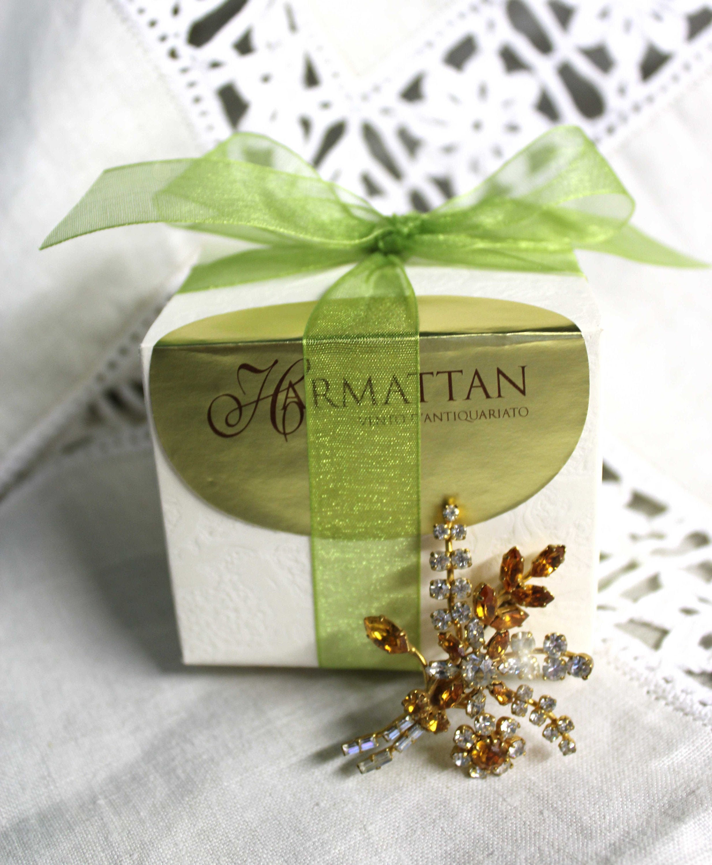 Spille Rosse LOTTO UNICO 2 SPILLE Spilla Vintage Color Oro Con Brillante Centrale Cm Spille Usate Vintage - Foto 2