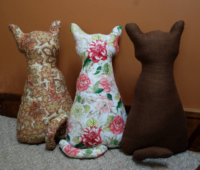 PDF sewing Pattern, STUFFED CAT sewing pattern, door stop, cat pattern image 1