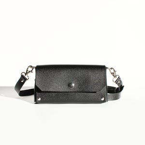 Luti Pouch / Glanzend zwart leer