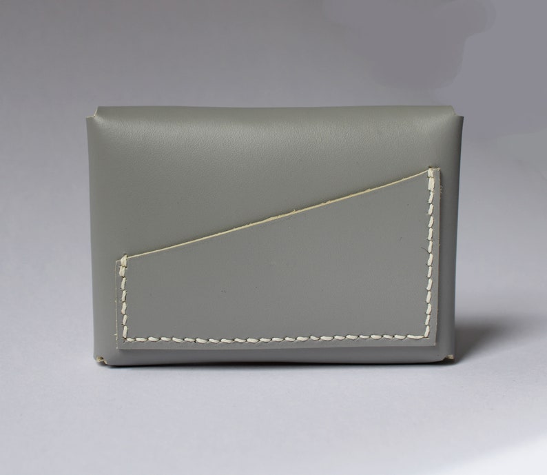 Door LUTI currency Grey leather