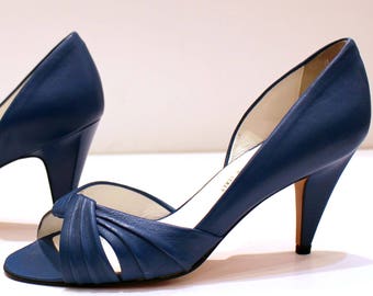 Escarpins vintage italiens neufs bleu cobalt, made in Italy, taille 35,5/US 4.5 /UK 2.5, talon haut, 100% cuir, SHALAKO,1970's