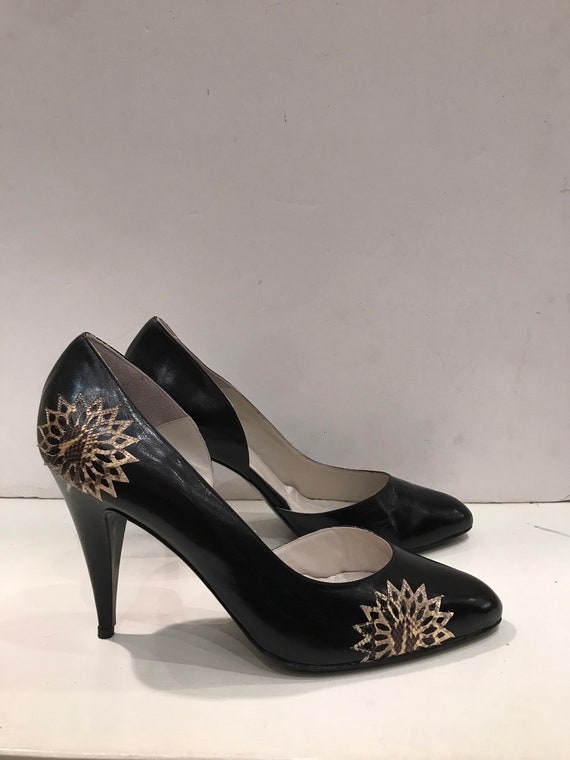 New and vintage Italian pumps in black leather an… - image 1