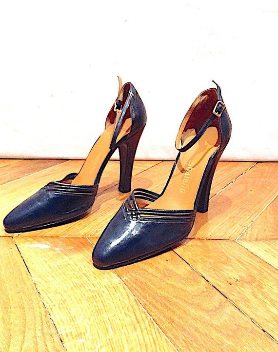 navy blue leather pumps heels