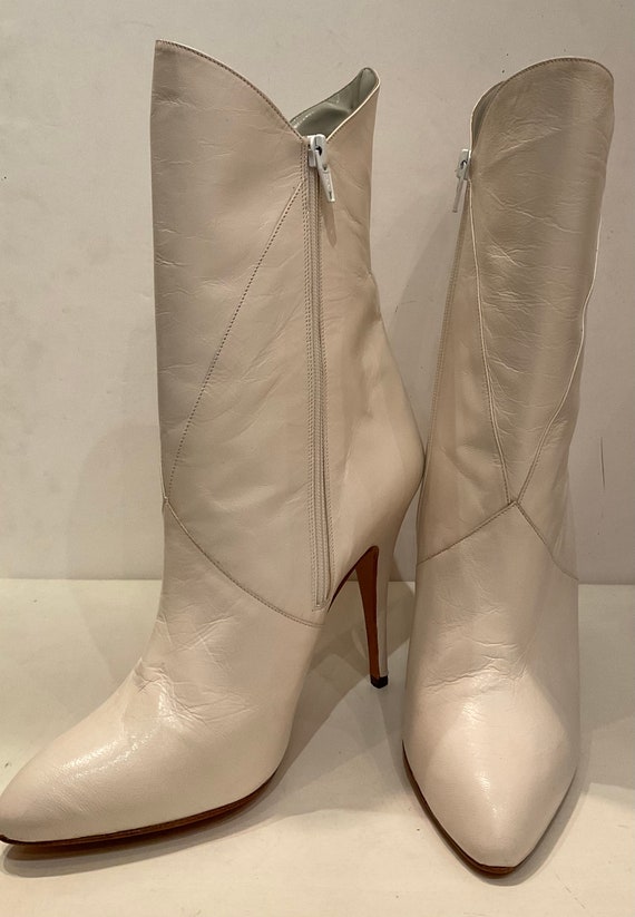 Funky vintages White boots from the 70s in leather