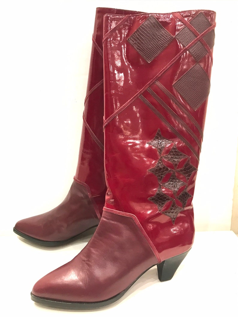 Vintage burgundy patent leather boots decorated with python patterns / Made in Italy, 100% leather, size Ue 39 UK 6 US 8 new image 1