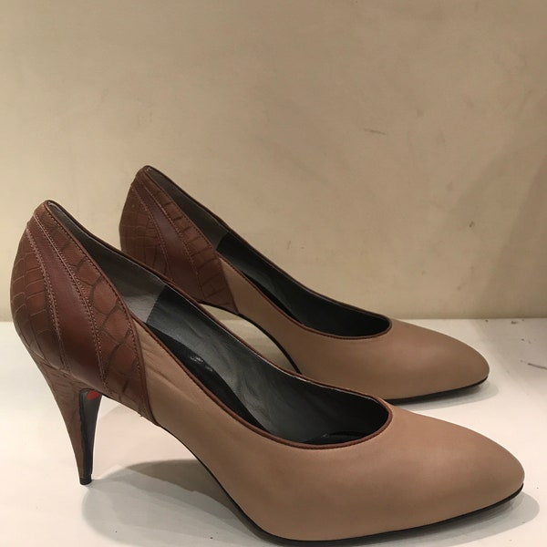 New and vintage Italian pumps in beige and brown leather/vintage 80's/made in Italy/High heel, size 40.5/US 9.5/UK 7.5/ very good condition