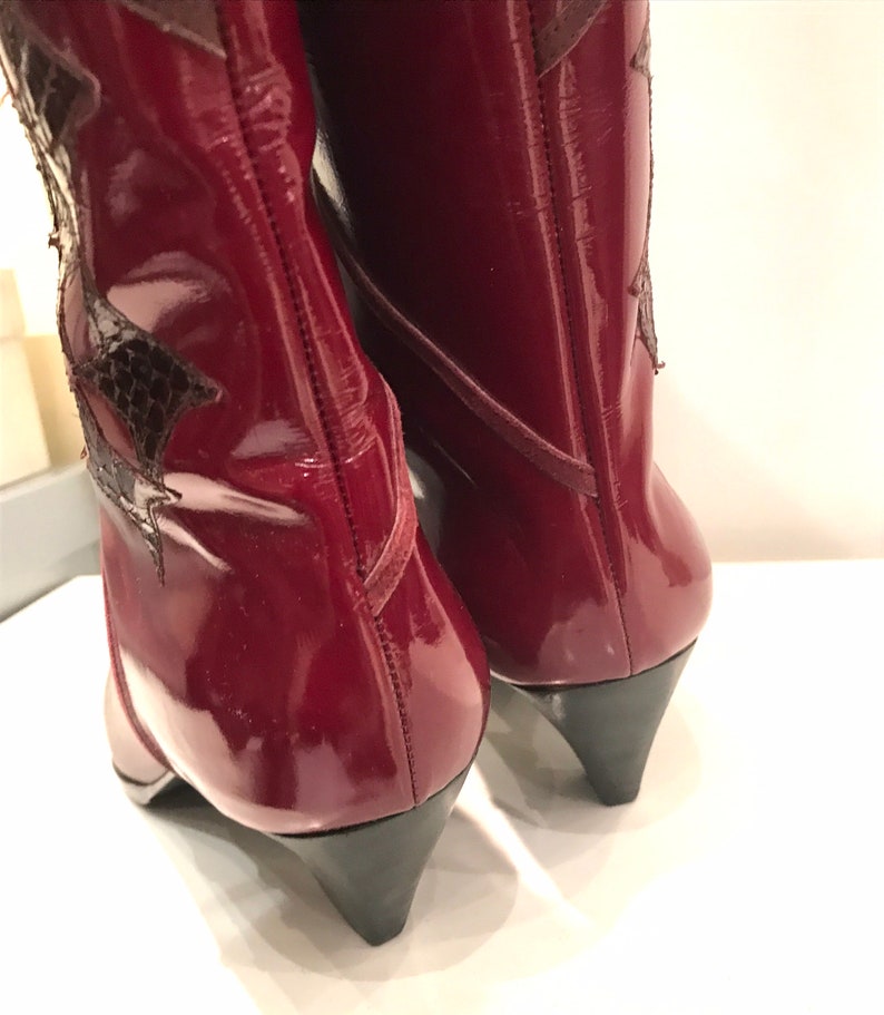 Vintage burgundy patent leather boots decorated with python patterns / Made in Italy, 100% leather, size Ue 39 UK 6 US 8 new image 2