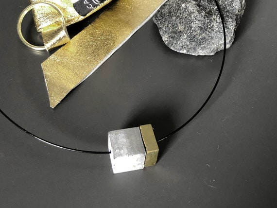 Choker Chain Necklace concrete jewelry gray made of concrete with gold element