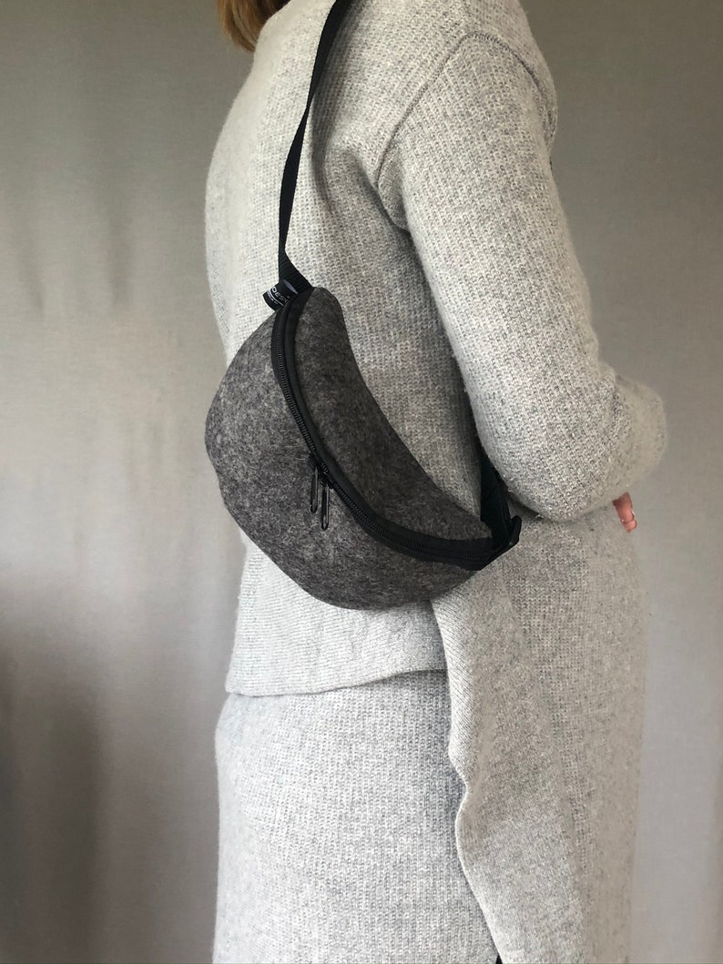 Handbag CROSBODY bag belt bag made of wool felt 100% merino wool 3 sizes gift UnisexBAG122 Gray