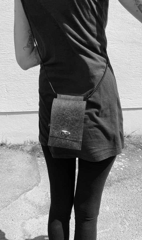 Mobile phone chain Mobile phone case made of 100% merino wool wool felt grey ∣BAG#151