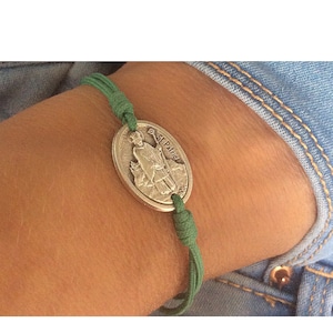 St Patrick Bracelet, St Patrick’s Day Gift, Patron Saint of Ireland, Protection bracelet, String cord bracelet adjustable / Thelightjewelry