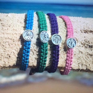 Pulsera de santo, pulsera católica, pulsera de todos los santos, pulsera de san antonio, regalo católico unisex, medalla de san francisco, pulsera de san benito