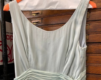 Vestido de cóctel de gasa azul