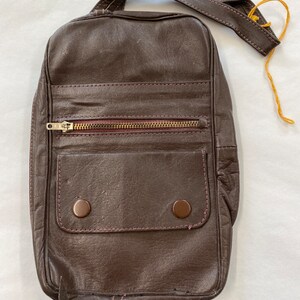 Cartera marrón para hombres carry all con asa