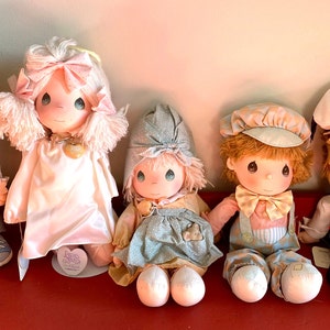 Precious Moments 1985 14&#39;&#39; Muñecas Hippy, Angel, Nicky, Timmy y Bonnie Lot Of 5