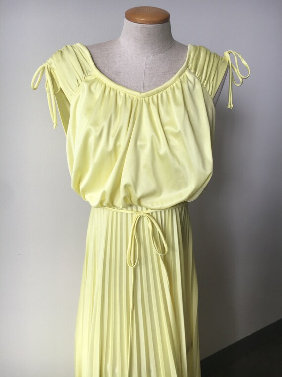 Yellow Polyester Maxi Dress Size Small