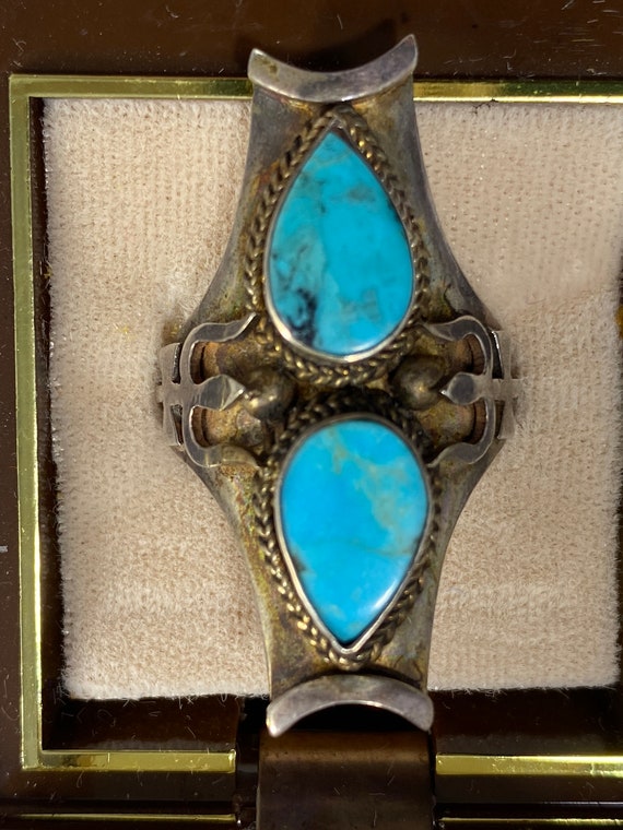 Nepalese Sterling Turquoise Saddle Ring Trident R… - image 2