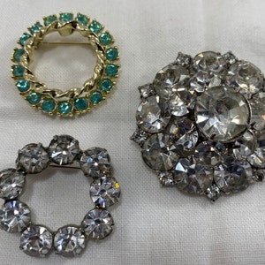 Circle Rhinestone Brooches CHOICE