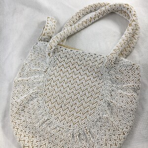 White Beaded 1930's-40's Handbag image 9