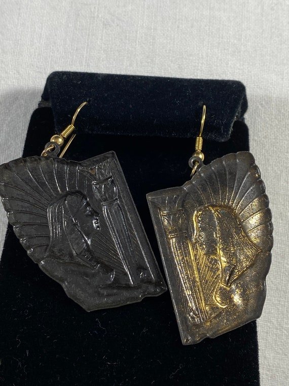 Egyptian Sphynx Earrings - image 3