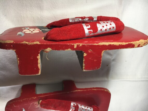 Red Wood Child's Zori Sandals - image 2