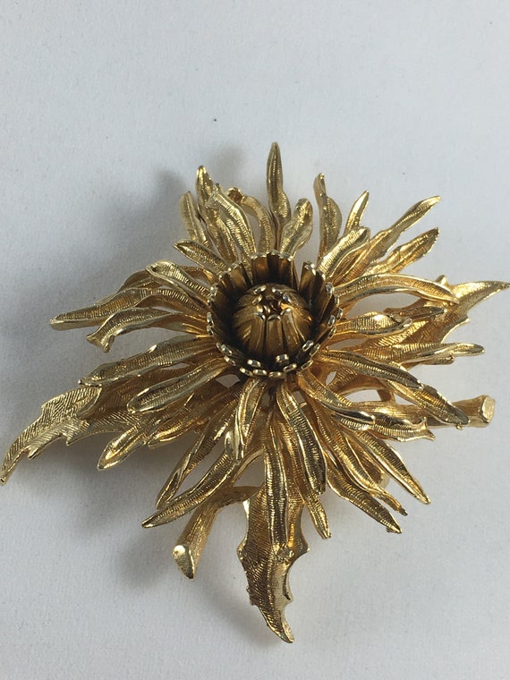 Corocraft Gold Floral Brooch - image 6