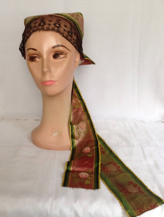 Antique Bonnet