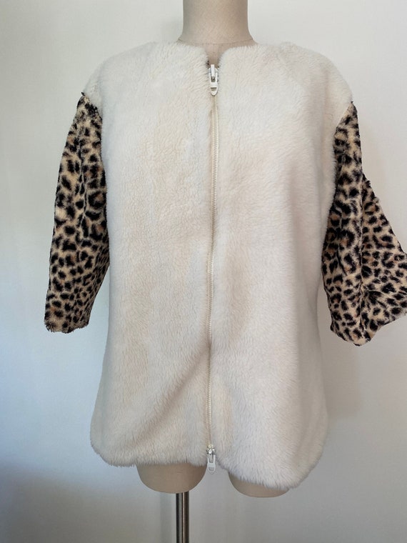 Reversable Faux fur White And Leopard Print Jacket