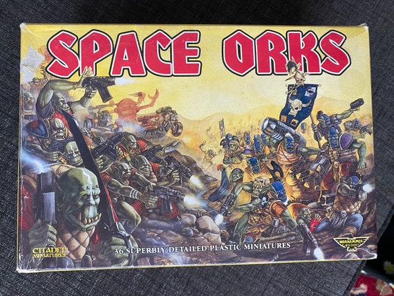 Warhammer Space Orks Plastic Miniatures by Citadel 36 Count