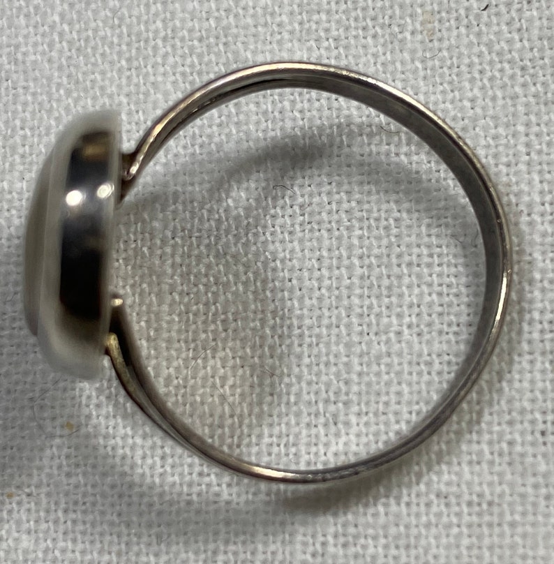 Sterling Silver And Mother Of Pearl Ring Size 8