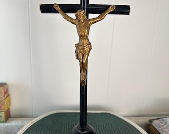 Crucifijo francés de metal y madera de 15,5 pulgadas.