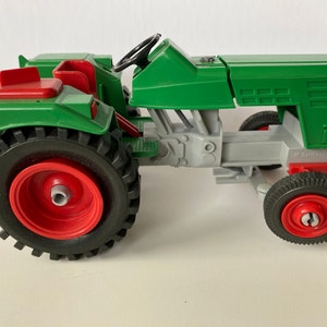 BIG-SPIELWARENFABRIK GmbH & Co West Germany Plastic Farm Tractor