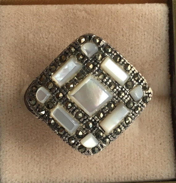 Sterling Silver Marcasite Mother of Pearl Ring Siz